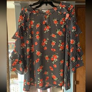 Women’s floral top!